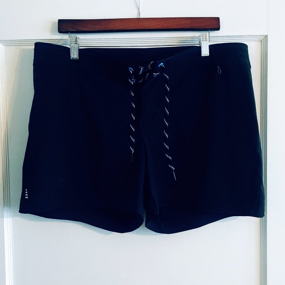 Lands End women's swim shorts, 14